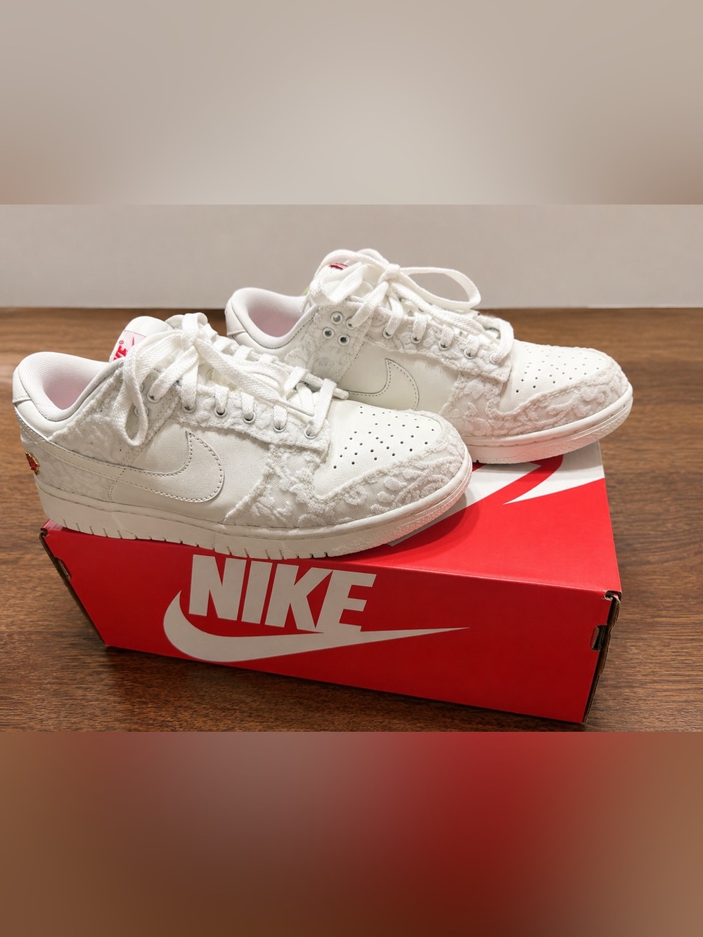 Nike Dunk Low “Give Her Flowers” 🌹🤍 Women’s 8.5